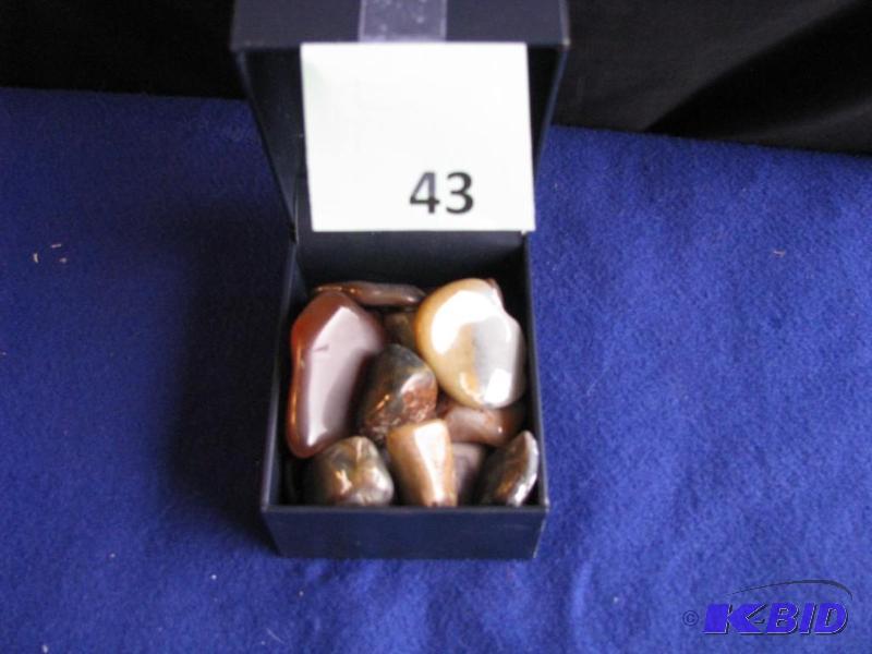 lot 43 image: Polished Stones, very nice...