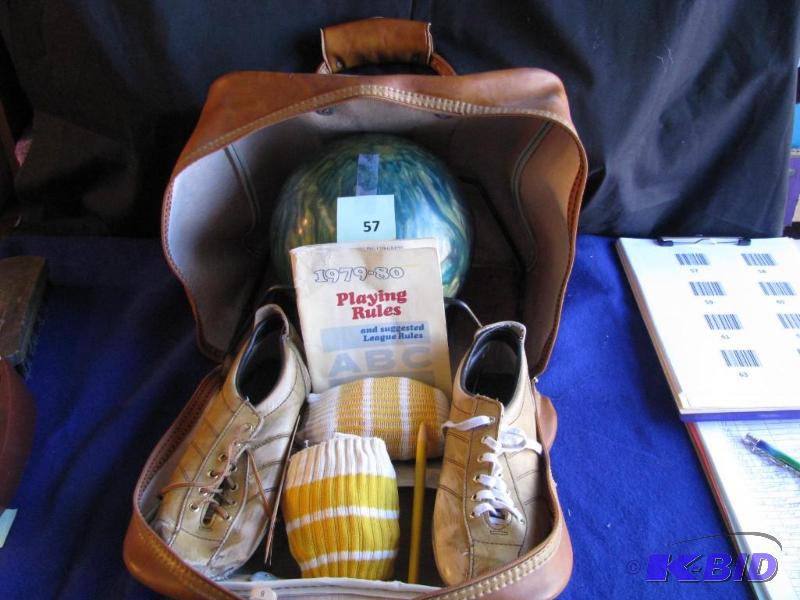 lot 57 image: Vintage bowling bag set bag, ball, shoes and...