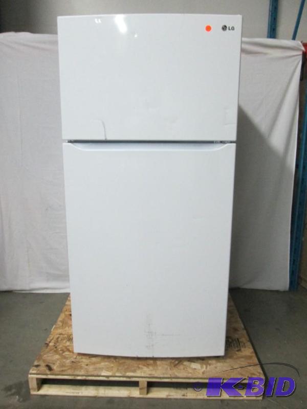 LG LARGE CAPACITY TOP FREEZER REFRIGERATOR WITH ICE MAKER (FITS A 33 OPENING)