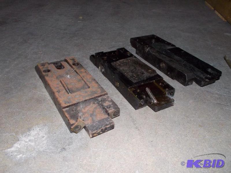lot 19 image: Industrial Clamps