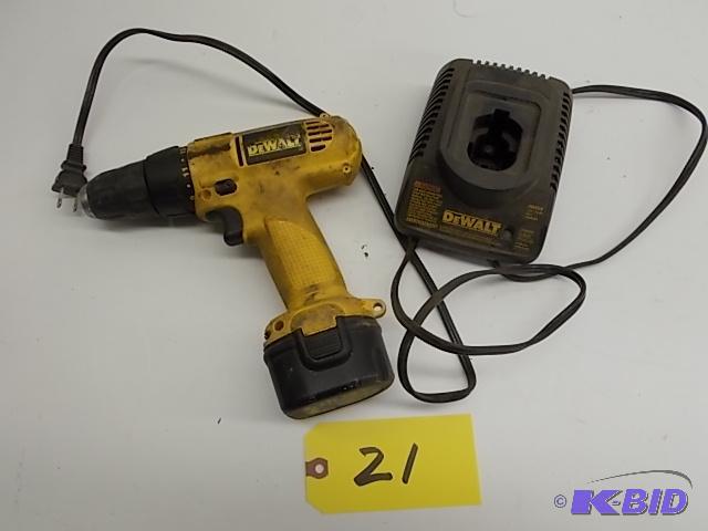 lot 21 image: Dewalt 9.6 Volt Drill, Not Charged...