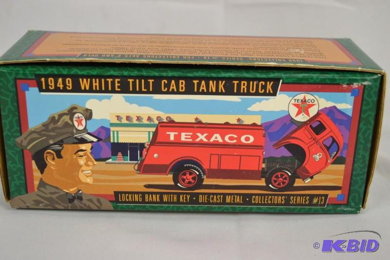 TEXACO 1949 WHITE TILT CAB TANK TRUCK