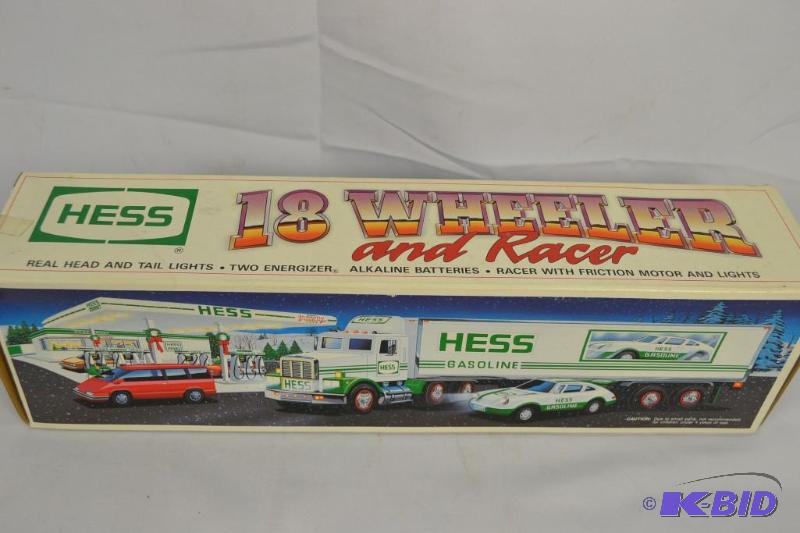 HESS 1992  18 WHEELER & RACER