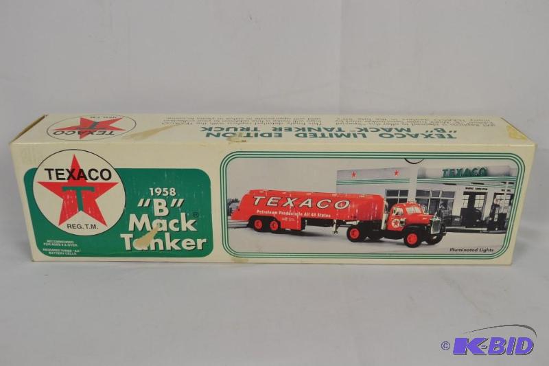TEXACO 1958 B MACK TANKER