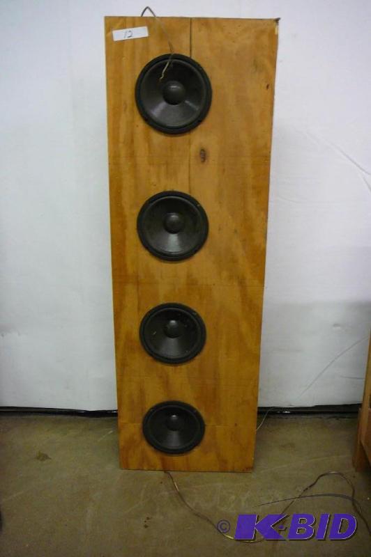 lot 12 image: Large Spreaker...