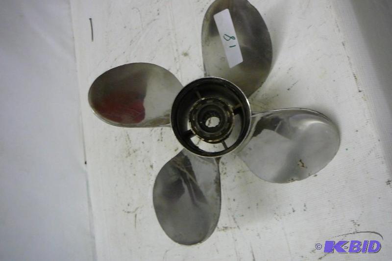 lot 18 image: Propeller 4 blade Cabelas&nbspstainless 13-3...