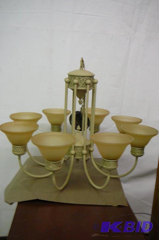 lot 31 image: Large chandelier with 7 bulbs  32" ...