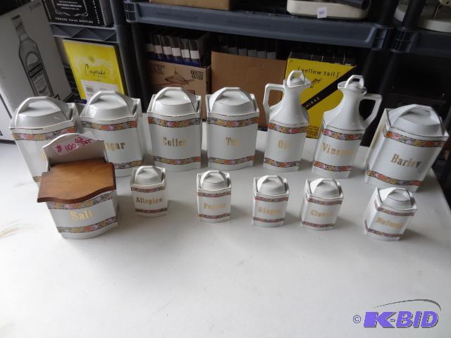 lot 114 image: Kitchen counter spice canister set...
