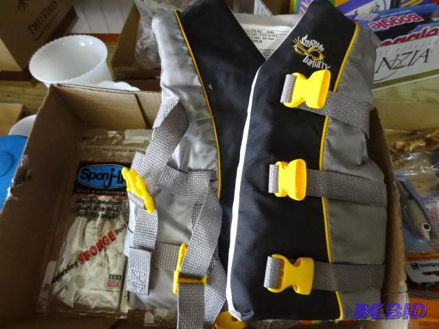 lot 131 image: Misc fishing tackle. Child life jacket. 30 - ...