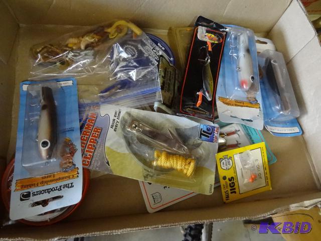 lot 132 image: Misc fishing lures...