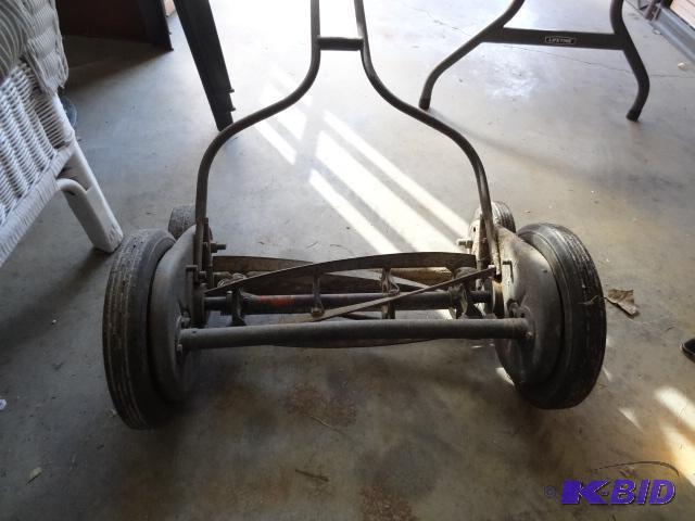 lot 156 image: Push Type Reel Mower...