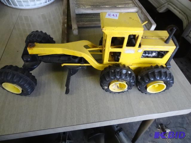 lot 173 image: Tonka Road Grader...
