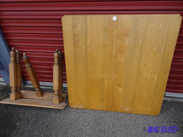 lot 41 image: Vintage wood table. No leafs. Missing 1 trim ...