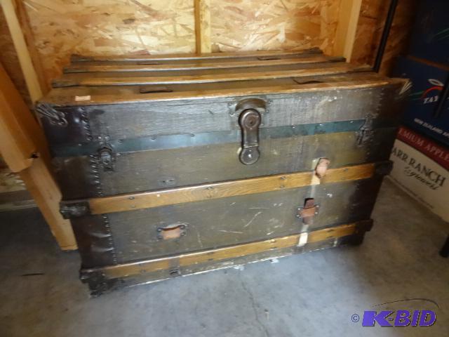 lot 7 image: Vintage wood trunk. Wood trim with reinforcem...