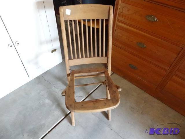 lot 9 image: Vintage wood fold up chairs. All need new sea...