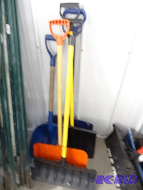 lot 91 image: 5 snow shovels...