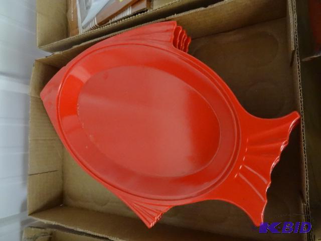 lot 95 image: 5 Therma fish plates...