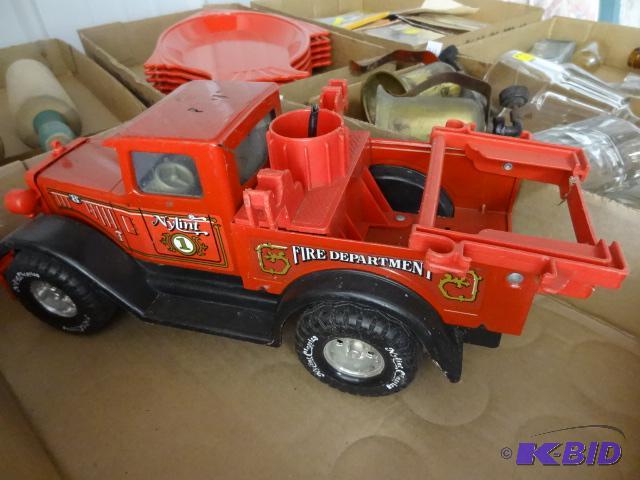 lot 97 image: Nylint fire truck. Missing pieces...