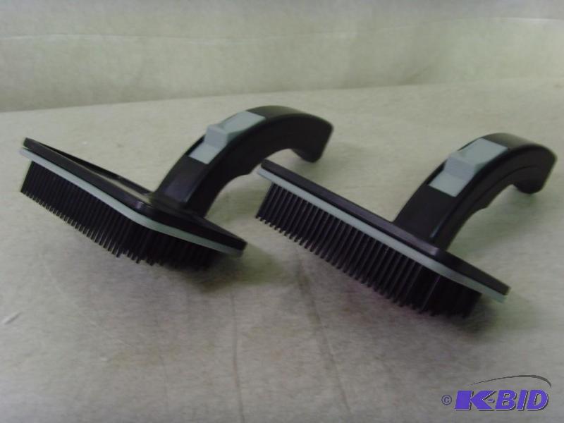 Set of 2 No Mess Pet Brushes