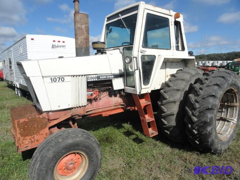 lot 2 image: Case 1070