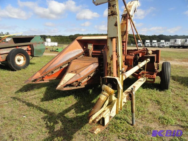 lot 23 image: Gehl Chopper