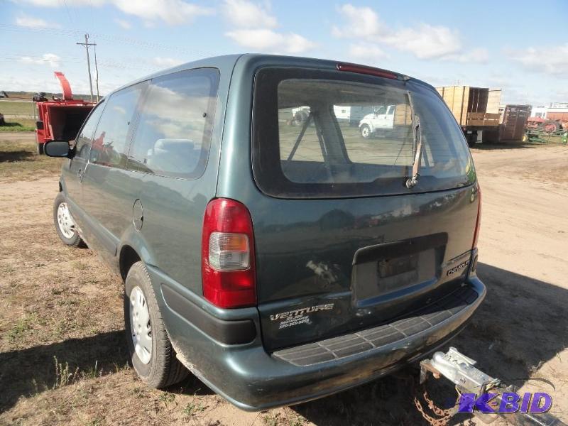 lot 7 image: 1997 Chevy Venture