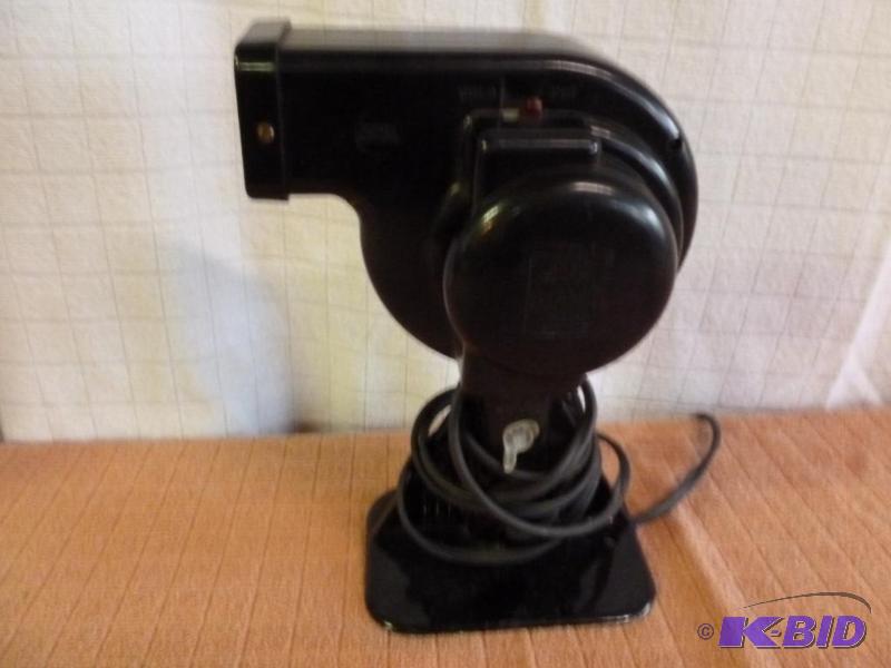 lot 128 image: Vintage Wahl Clipper Corp. table top free sta...