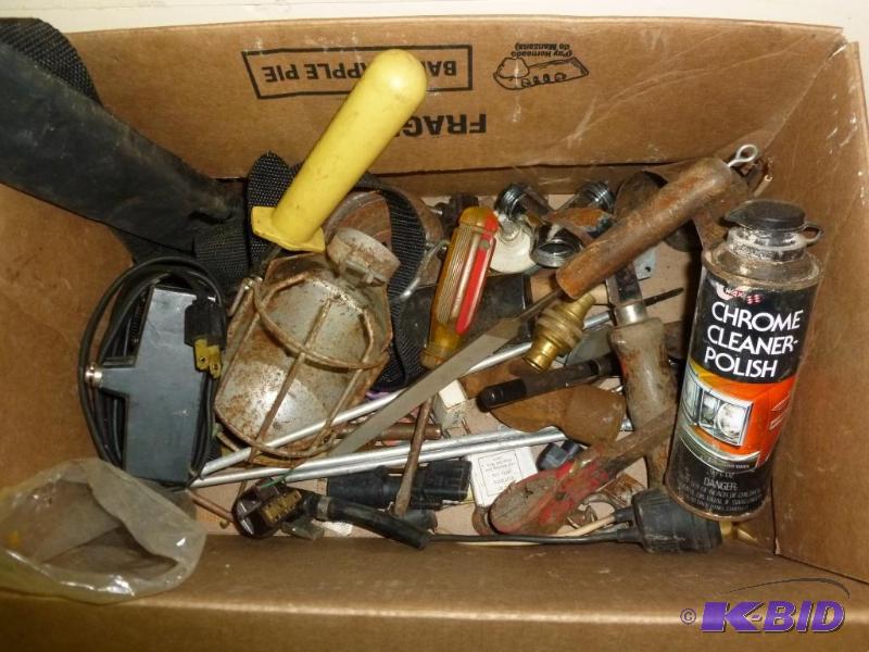 lot 147 image: Large lot of miscellaneous&nbspitems and too...