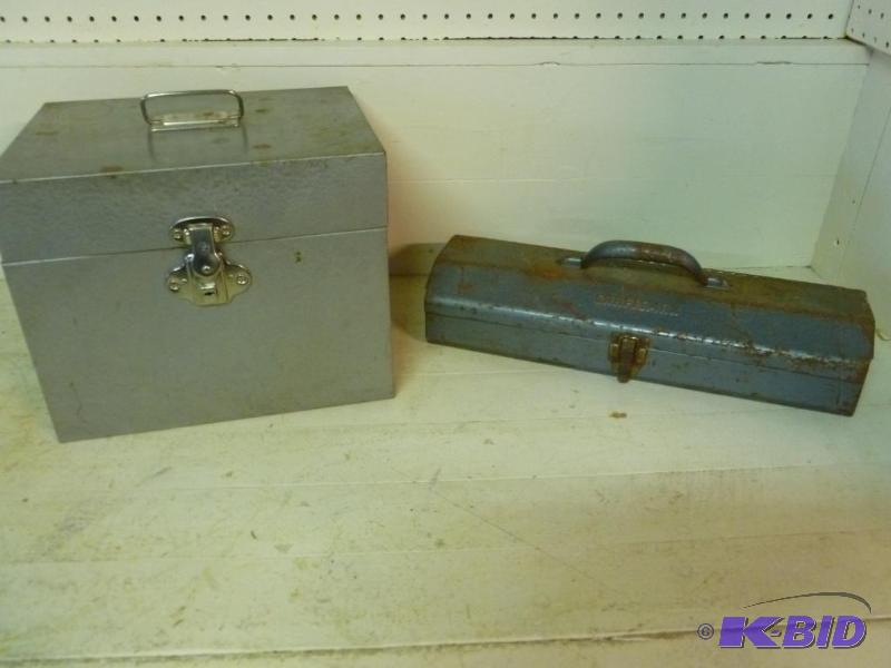 lot 149 image: Craftsman metal tool box with a vintage weldi...