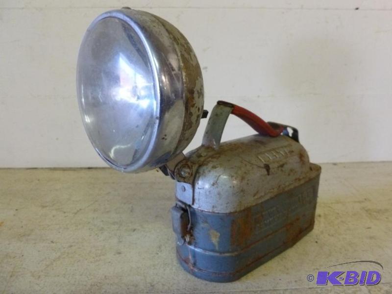 lot 163 image: Vintage Delta Power-King 12v. lantern. ...