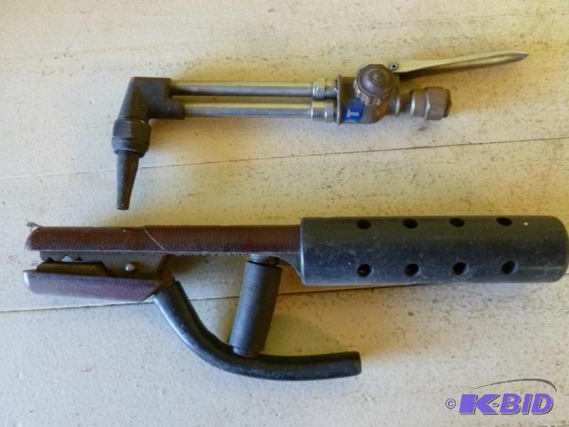 lot 183 image: Lot of welding items that includes a Twecoton...