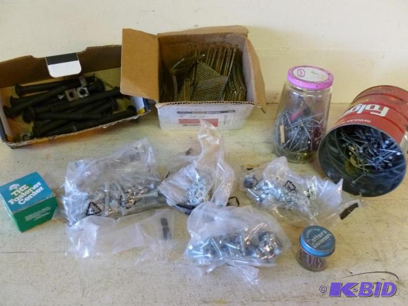 lot 189 image: This lot consists of large 6" carriage b...