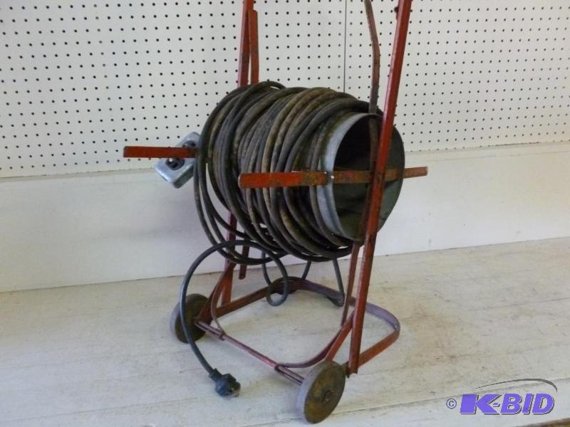 lot 196 image: Large metal electric cord reel cart, comes wi...