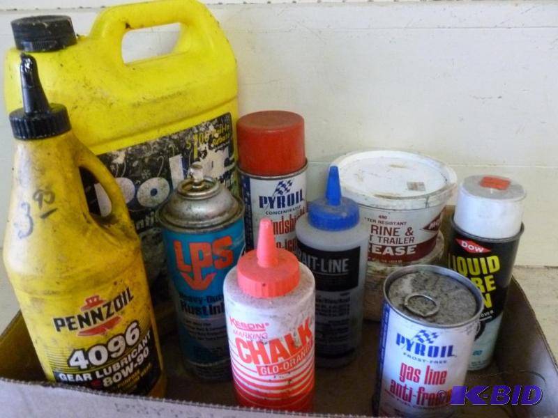lot 213 image: Large lot of mechanics shop items....