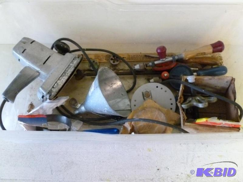 lot 22 image: This lot consists if two hand drills, Craftsm...