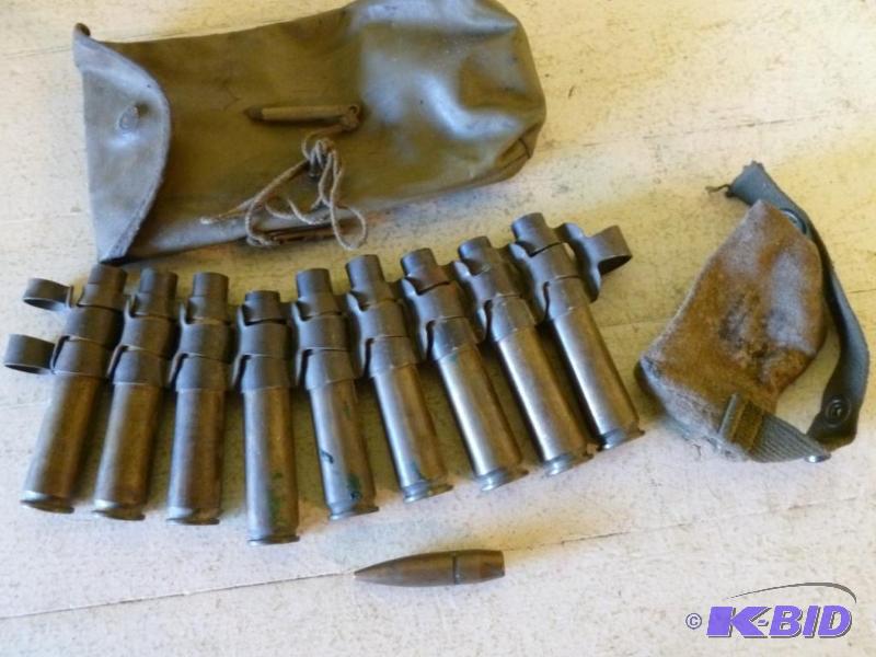 lot 220 image: Lot of vintage military items that includes a...
