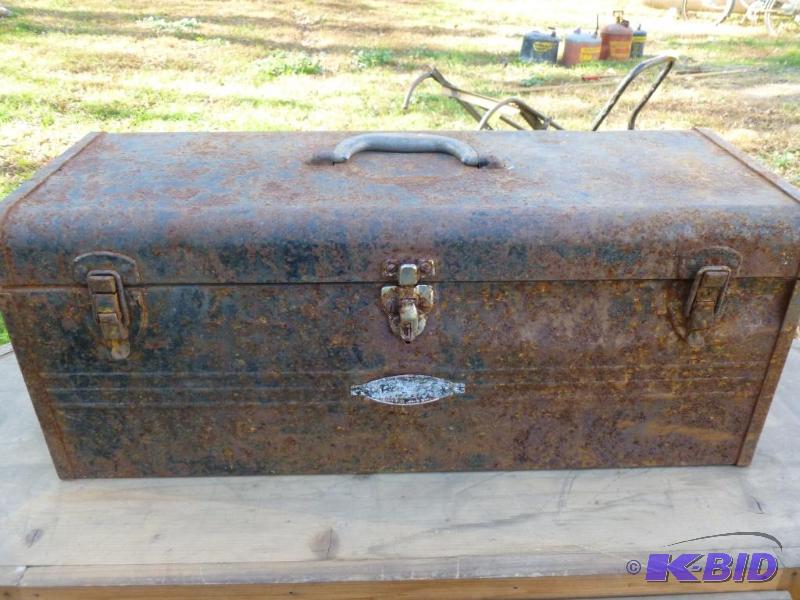 lot 237 image: Large metal tool box loaded up with good tool...