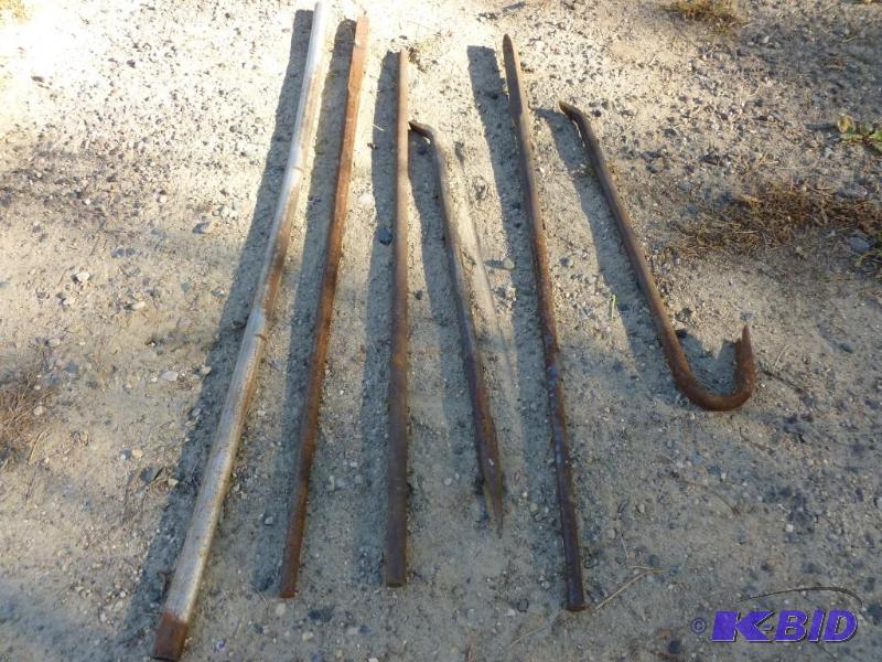 lot 240 image: Lot of three large breaking bars, two large w...
