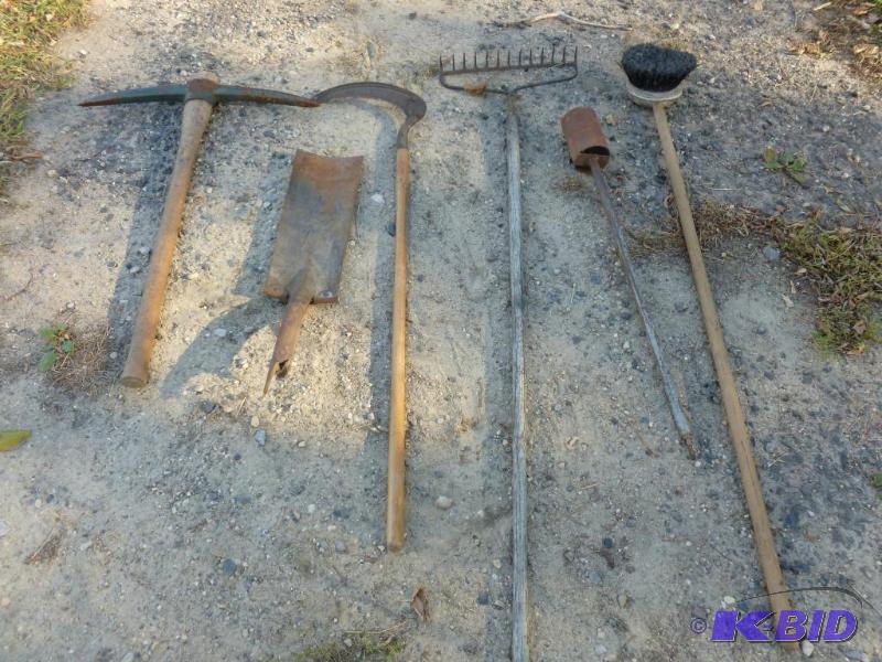 lot 241 image: This lot consists of a heavy duty pick ax, Li...