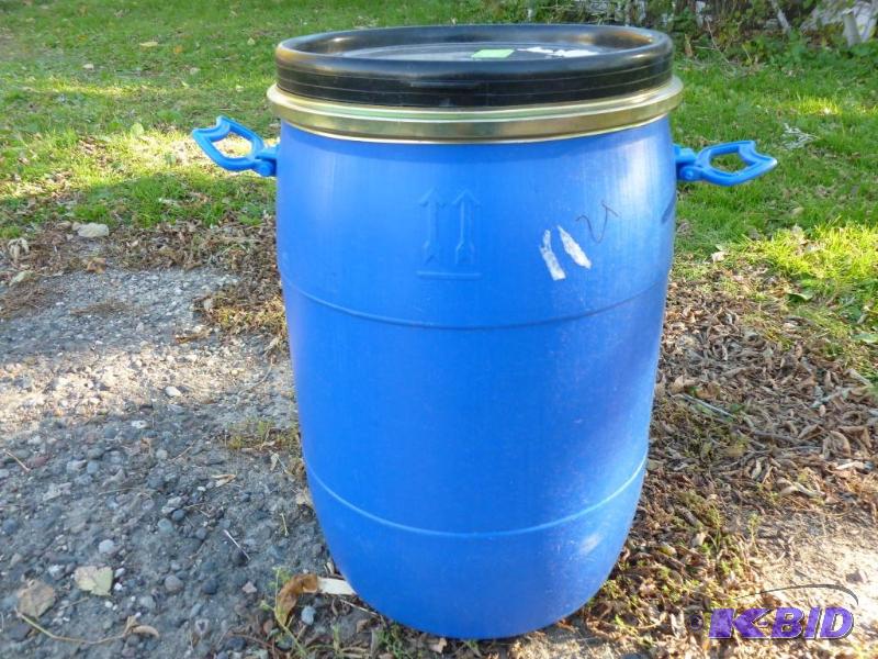 lot 248 image: Heavy gage plastic 10-15 gallon storage drum ...