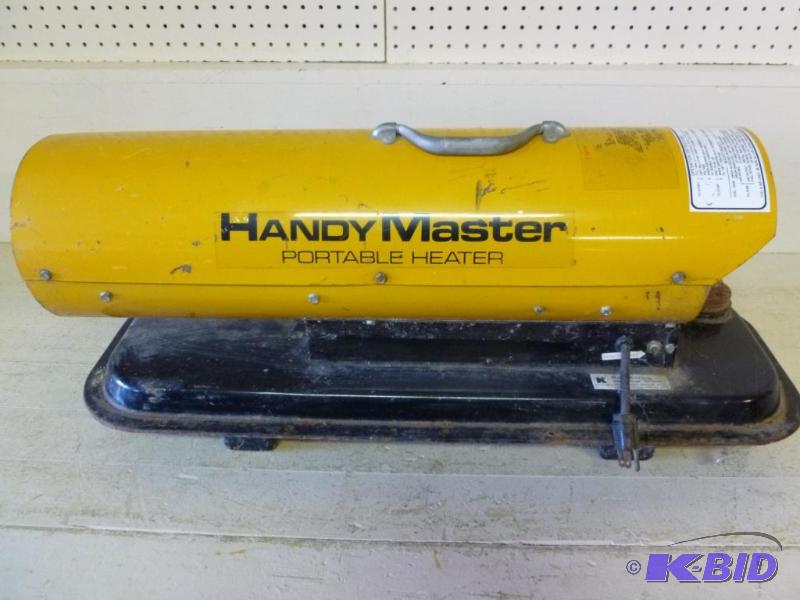 lot 50 image: Handy Master portable 30,000 btu kerosene hea...