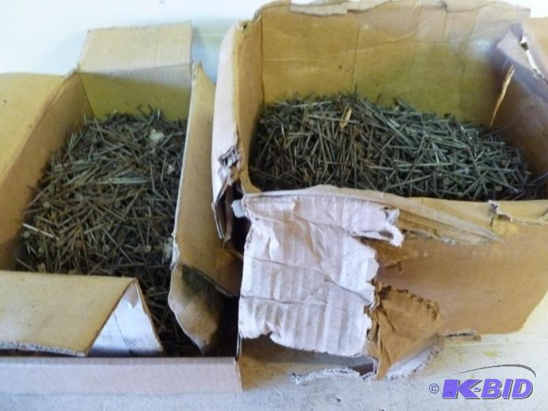 lot 65 image: This lot consists of two large boxes of good ...