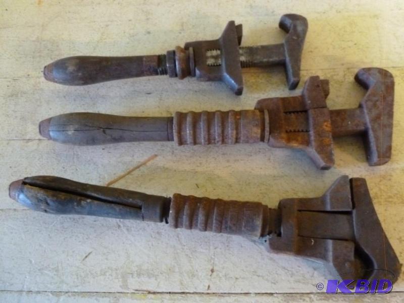 lot 69 image: Lot of three large vintage wood handled pipe ...