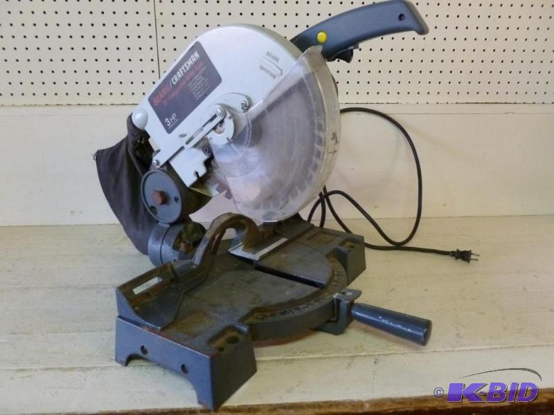 lot 8 image: Craftsman 10" compound miter saw, comes ...