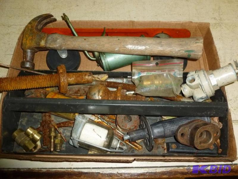 lot 82 image: Lot of tools that includes drill bits, oiler,...