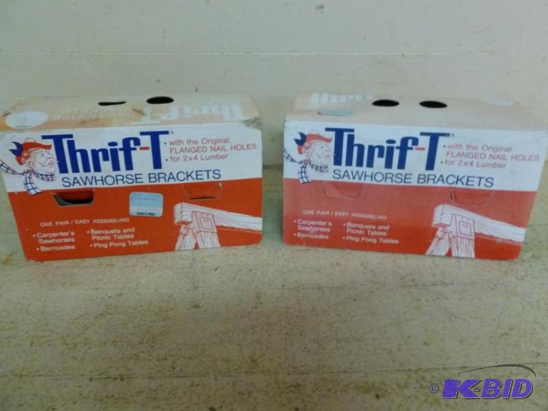 lot 92 image: Lot of two Thrift-T metal sawhorse brackets, ...