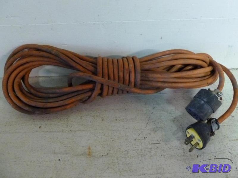 lot 94 image: Long length of good extension cord....