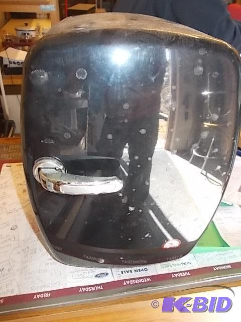 lot 46 image: Igloo Mini FrigWarmer (Has Hot & Cold Fe...