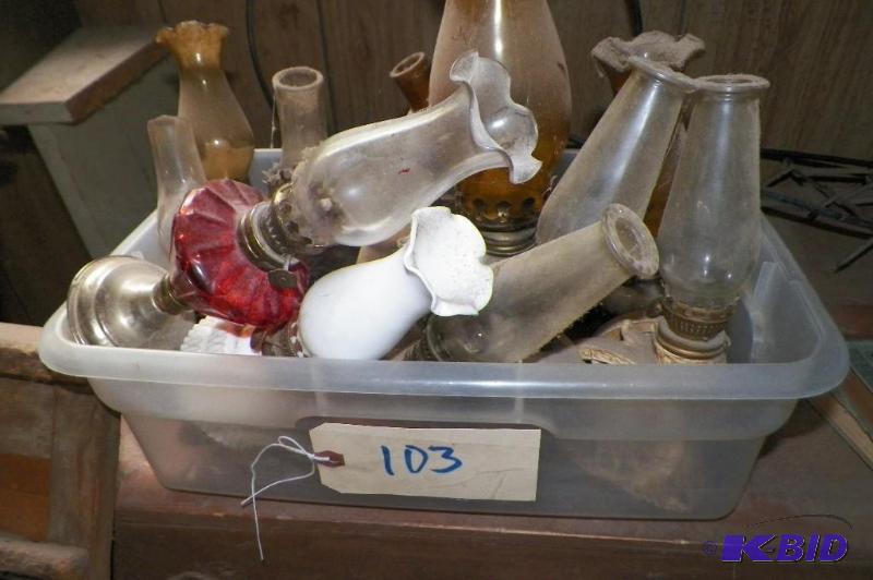 lot 103 image: Collection of small oil lamps