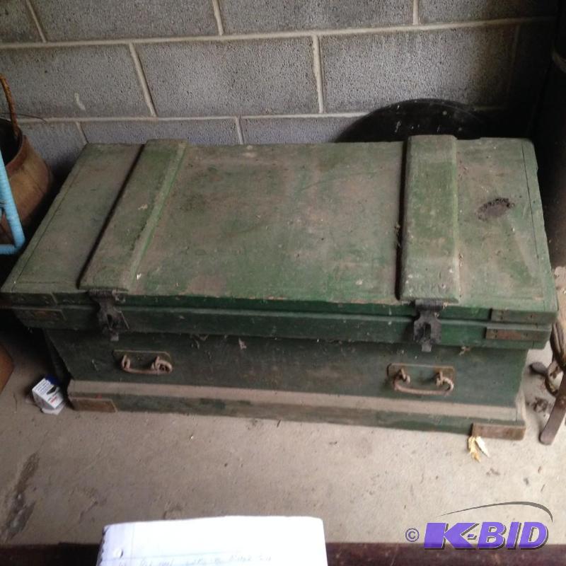 lot 143 image: Old Trunk full of old books and Comic Books